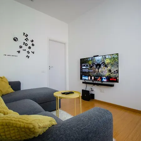 Διαμέρισμα Cozy Near Marriott Βουκουρέστι