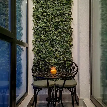 Cozy Near Marriott Βουκουρέστι