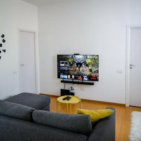 Cozy Near Marriott Βουκουρέστι